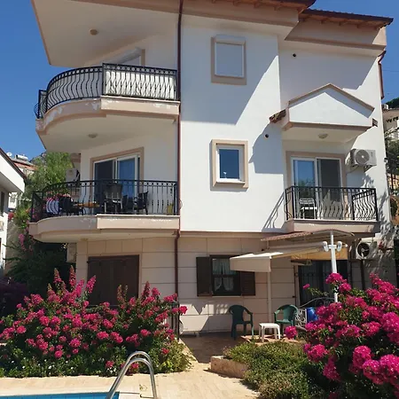 Manolyam Havuzlu 2+1 * 卡斯