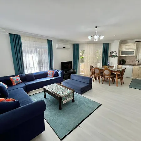 公寓 Manolyam Havuzlu 2+1