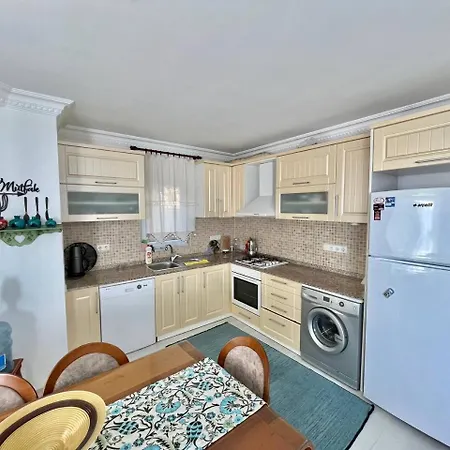 Apartment Manolyam Havuzlu 2+1 *