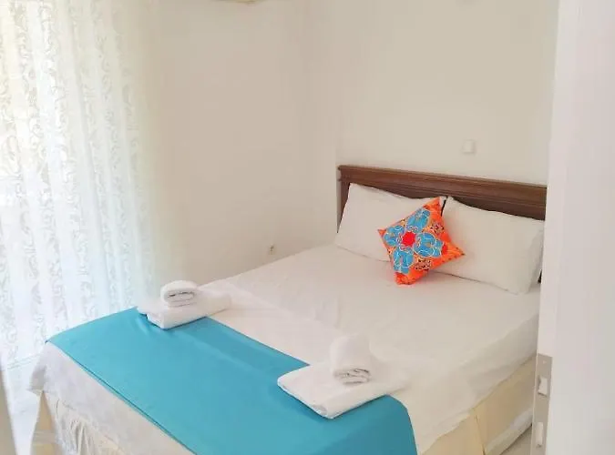 Manolyam Havuzlu 2+1 Appartamento *