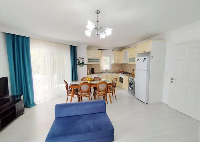 Manolyam Havuzlu 2+1 Appartamento