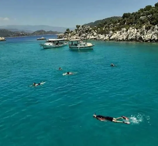 Appartamento Manolyam Havuzlu 2+1 Kaş